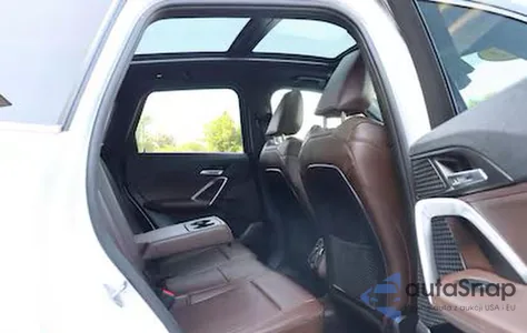 2023 BMW X1 xDrive28I из США, поврежденный, VIN WBX73EF09P5V88XXX